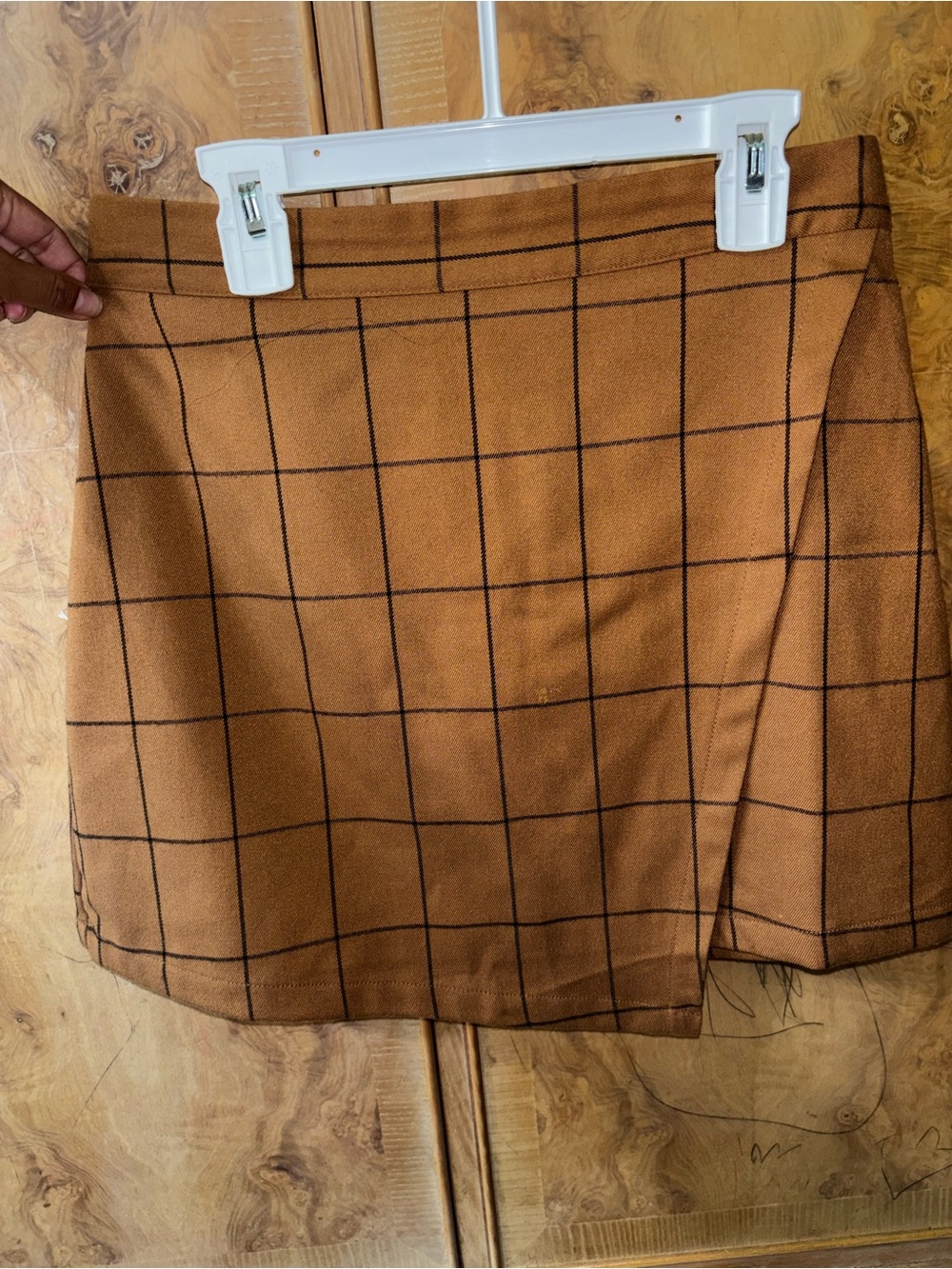 Windowpane plaid Skirt in Camel size Medium